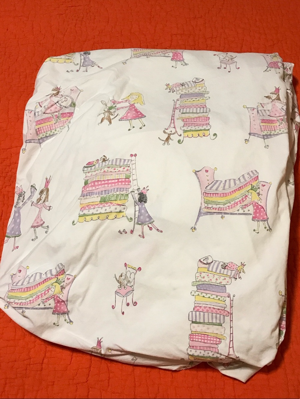 Pottery Barn Kids Full Fitted Sheet with Princess and the Pea Design